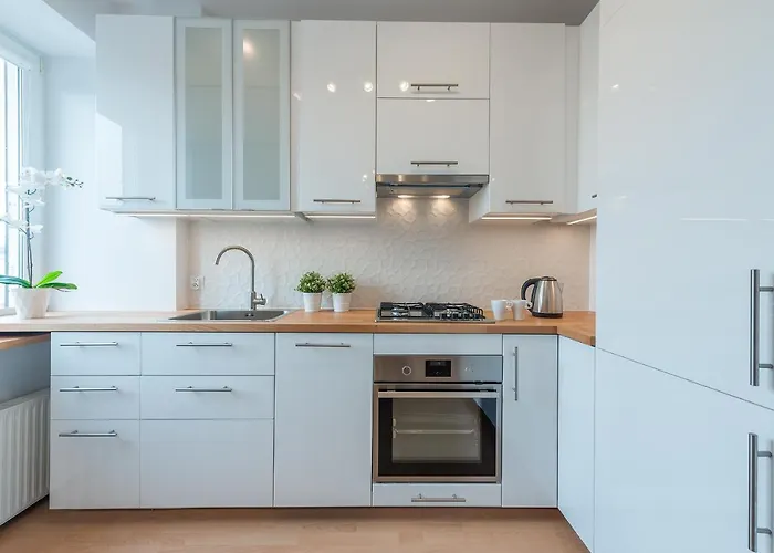 Szczesliwice Ochota P&o Serviced شقة