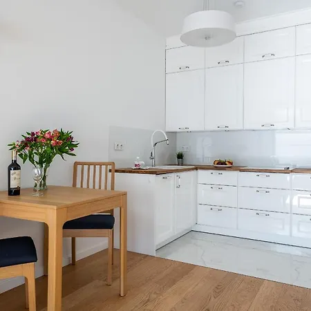 Szczesliwice Ochota P&o Serviced Apartmán